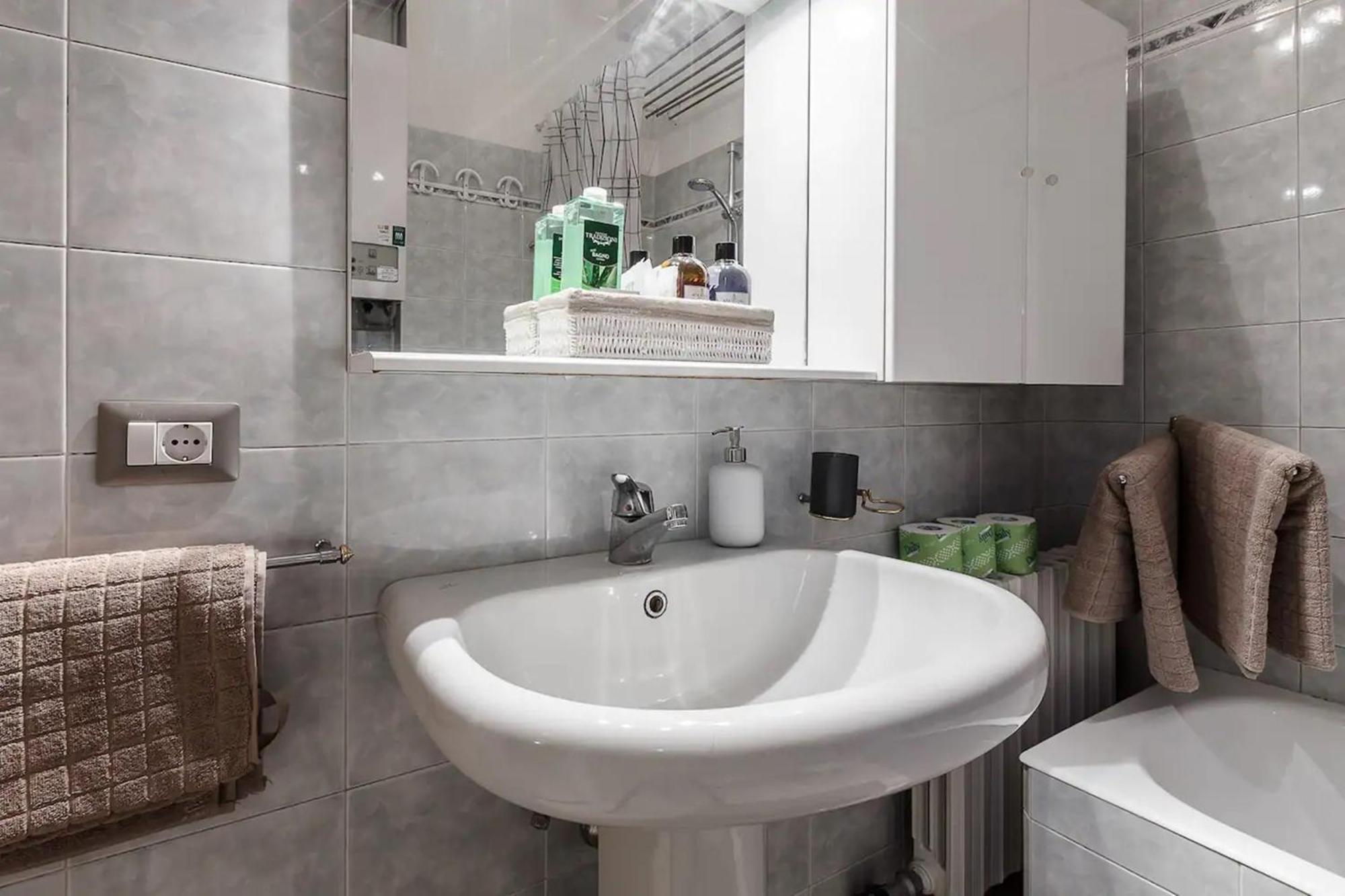 Milanrentals - Baires Apartment Eksteriør billede